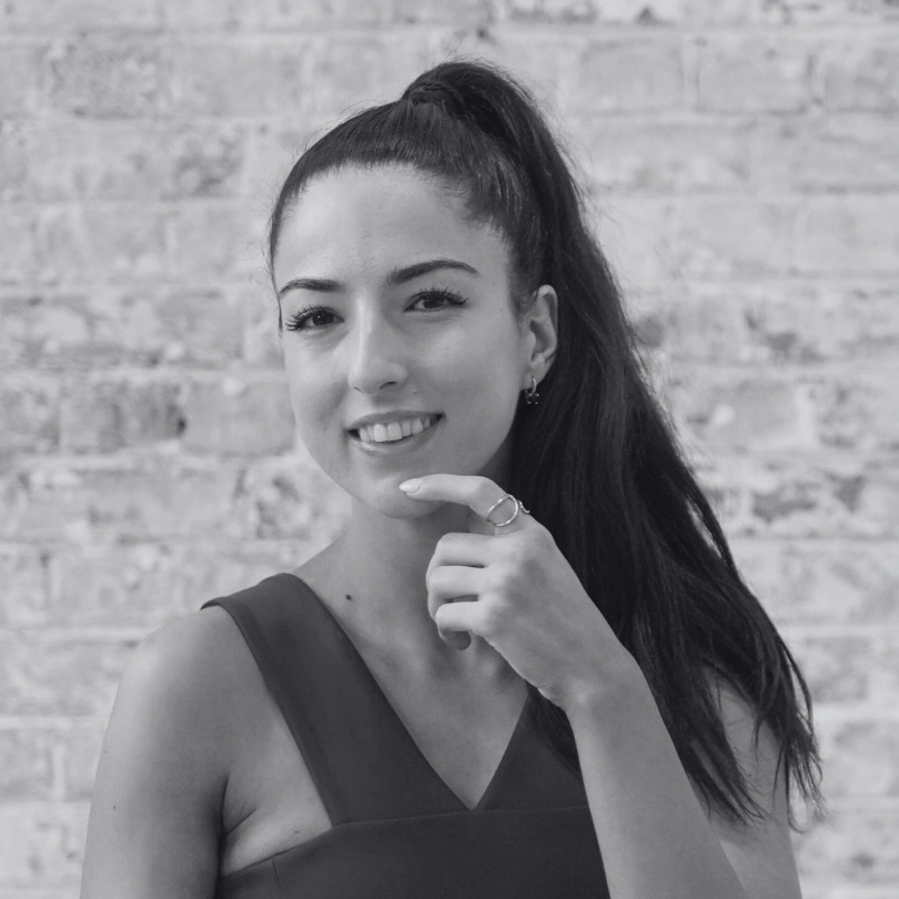 Ana Dima - Market Link social media expert